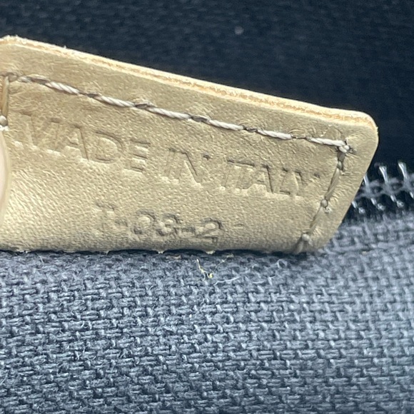 Burberry Nova Print HandBag - Picture 13 of 14